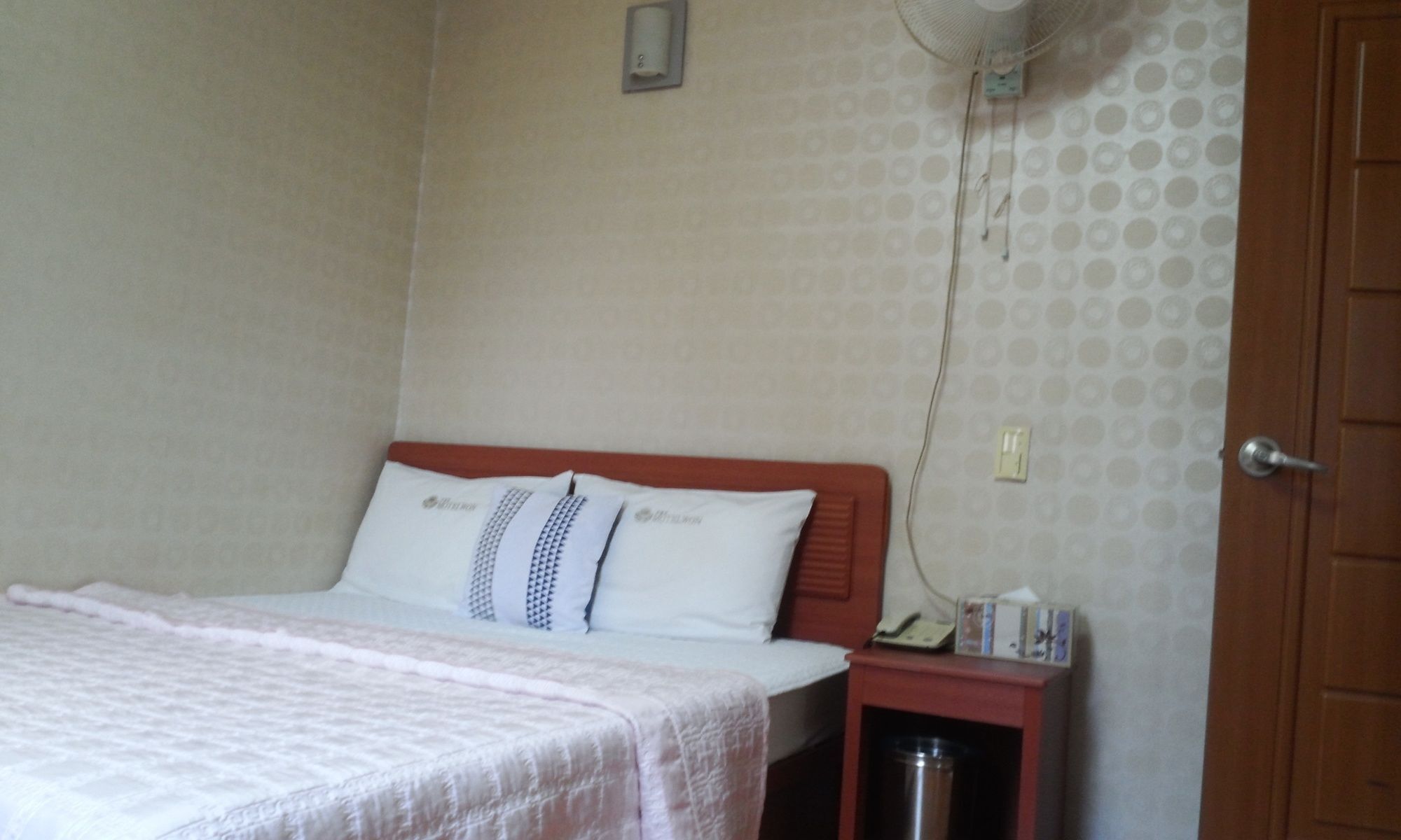 Nampo One Motel Busan Esterno foto